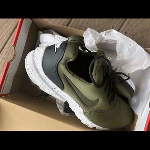 Nike presto fly
